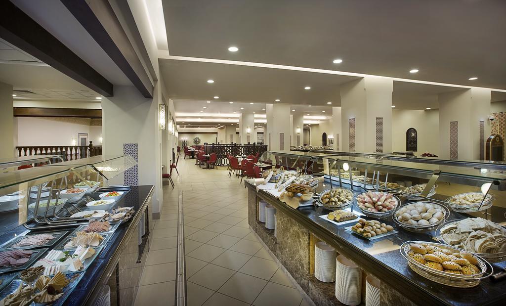 Anjum Makkah Hotel Mekka Exteriör bild The hotel's buffet