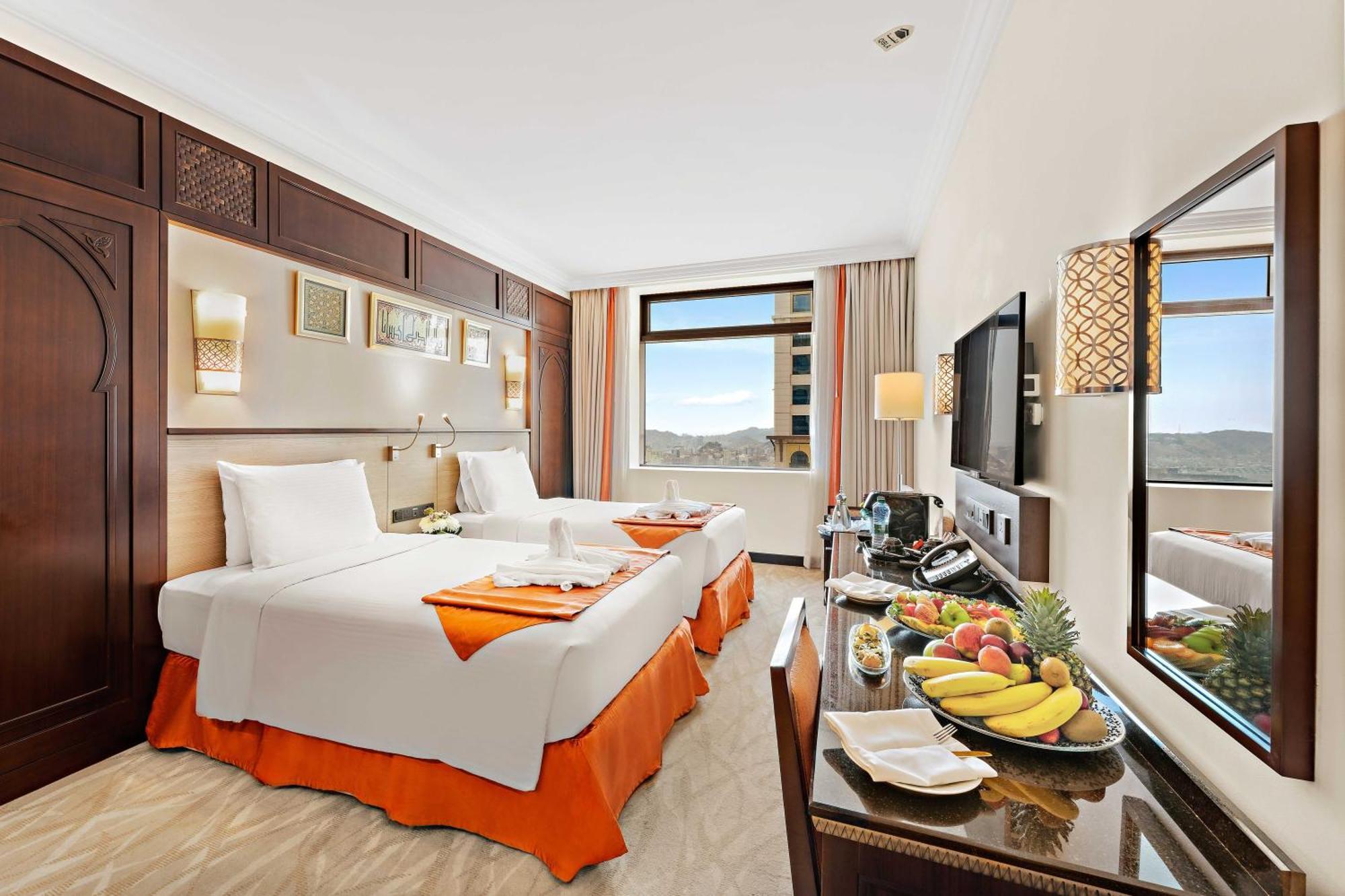 Anjum Makkah Hotel Mekka Exteriör bild A room at the hotel