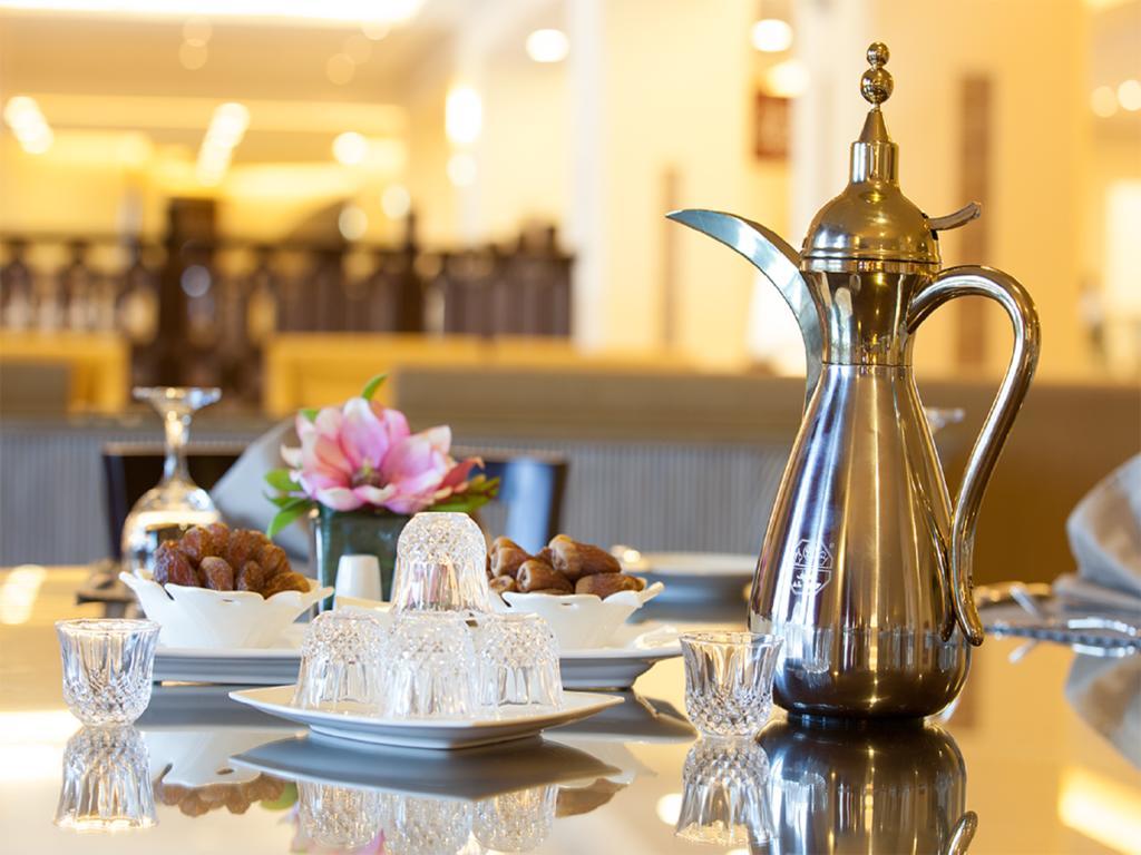 Anjum Makkah Hotel Mekka Exteriör bild A traditional coffee pot